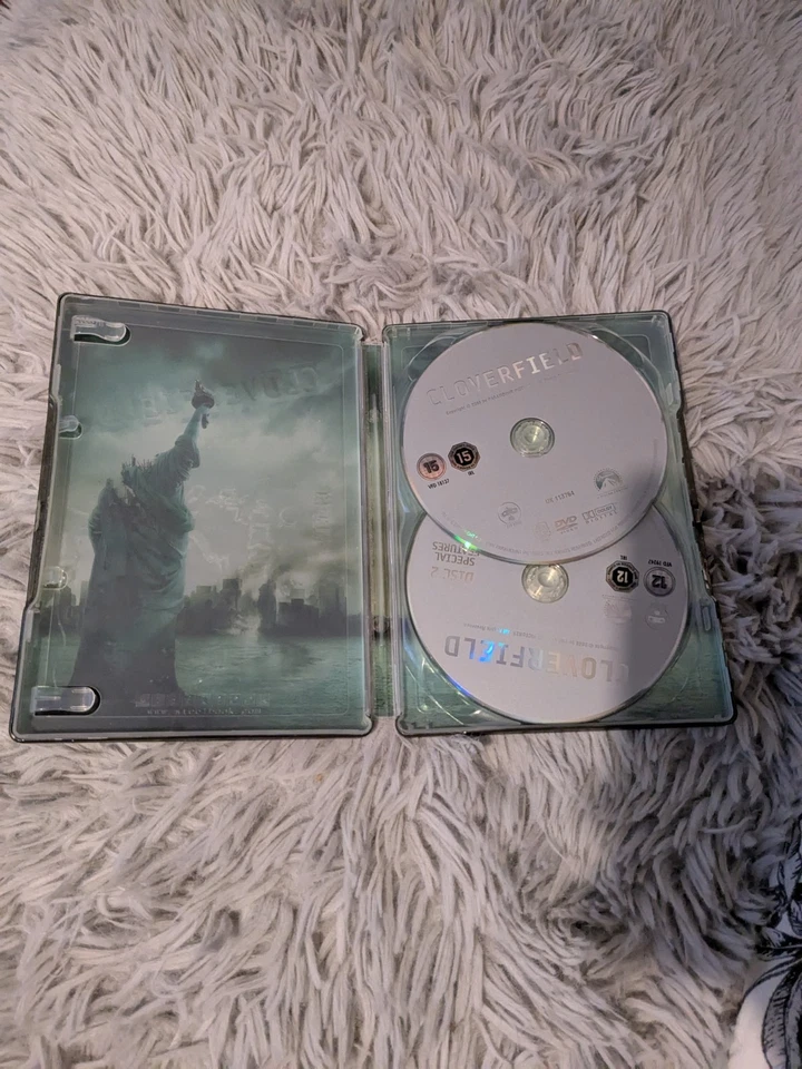 Cloverfield Steelbook Edition 2 Disc DVD  - Image 2 of 3