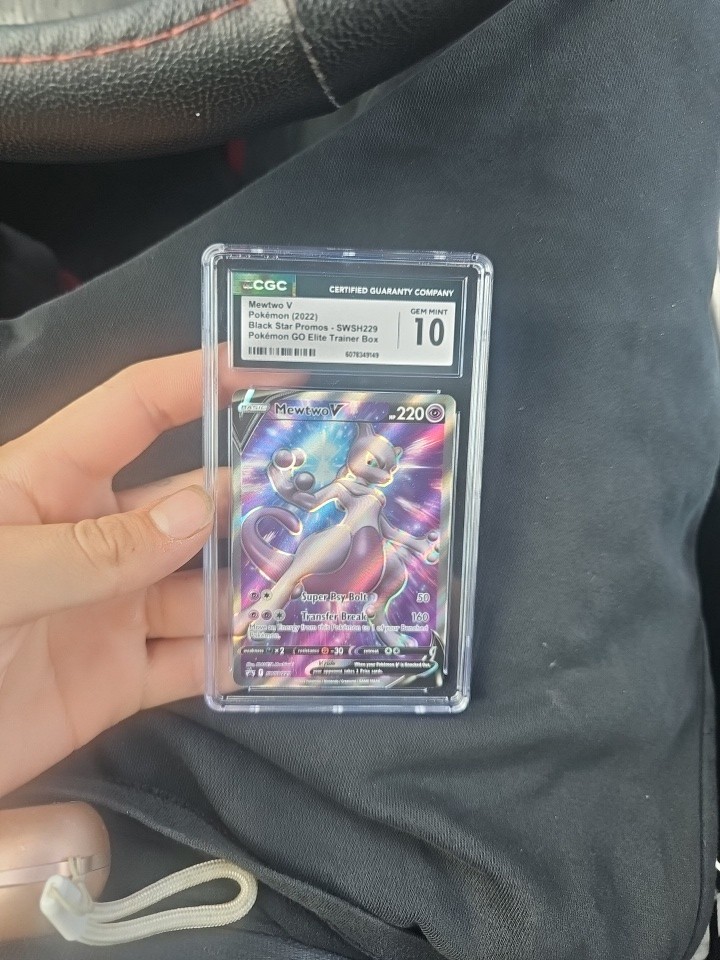 PSA 10 MEWTWO V SWSH229 - POKEMON GO ELITE TRAINER BOX PROMO - GEM MINT