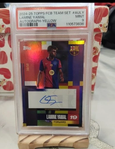2024-25 Team Set TOPPS Fcb Laminates Yamal Yellow/50 PSA 9 RC Rare Auto FORWARD