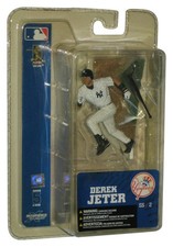 2014 McFarlane MLB Derek Jeter Commemorative Figure Two-Pack 20
