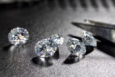 مقتنيات Diamante Moissanite