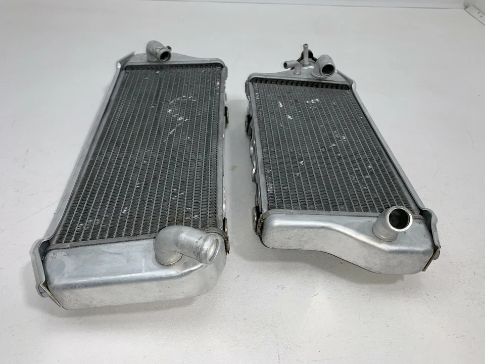 06-08 KAWASAKI KX450F 2006 JUEGO RADIADORES DERECHA IZQUIERDA  Foto 2 de 4