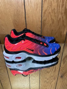 air max plus total crimson