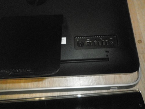 Lot 2 broken All in One HP and Gateway - HDD extracted. - Afbeelding 4 van 4
