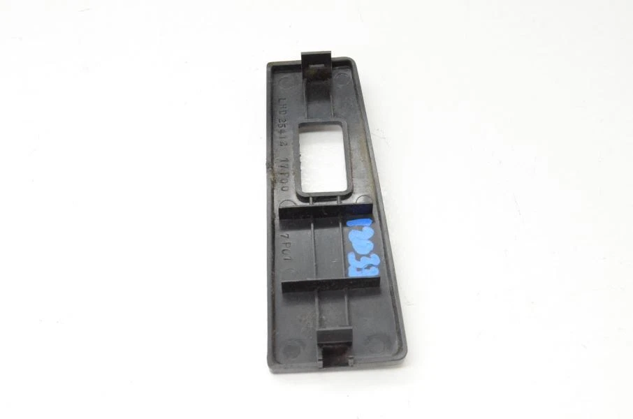 1984-1986 Nissan 300ZX Z31 2+0 Passenger Right Side Window Switch Bezel Foto 4 de 4