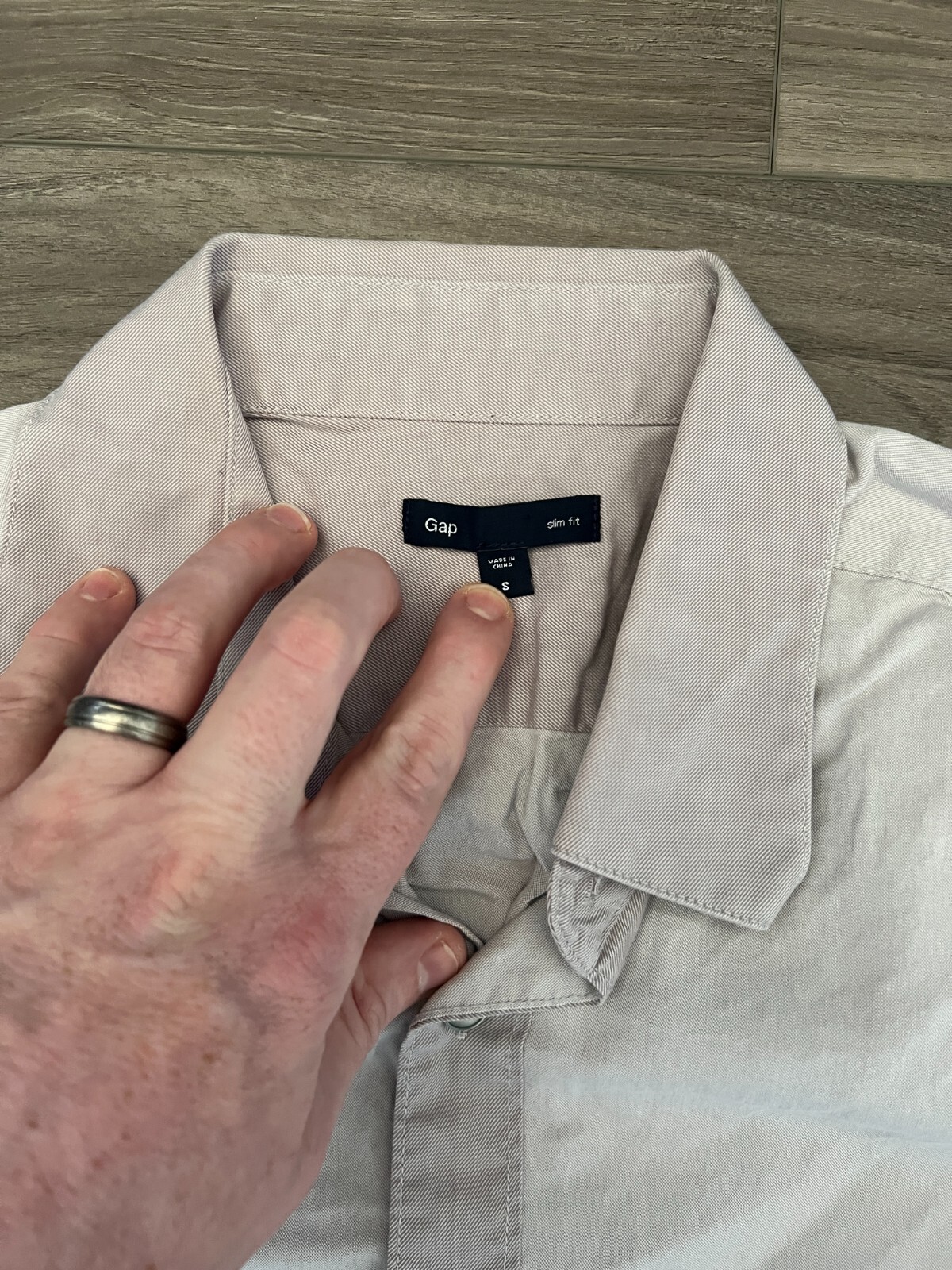 Gap Long Sleeve Button Down Solid Gray Small - image 2