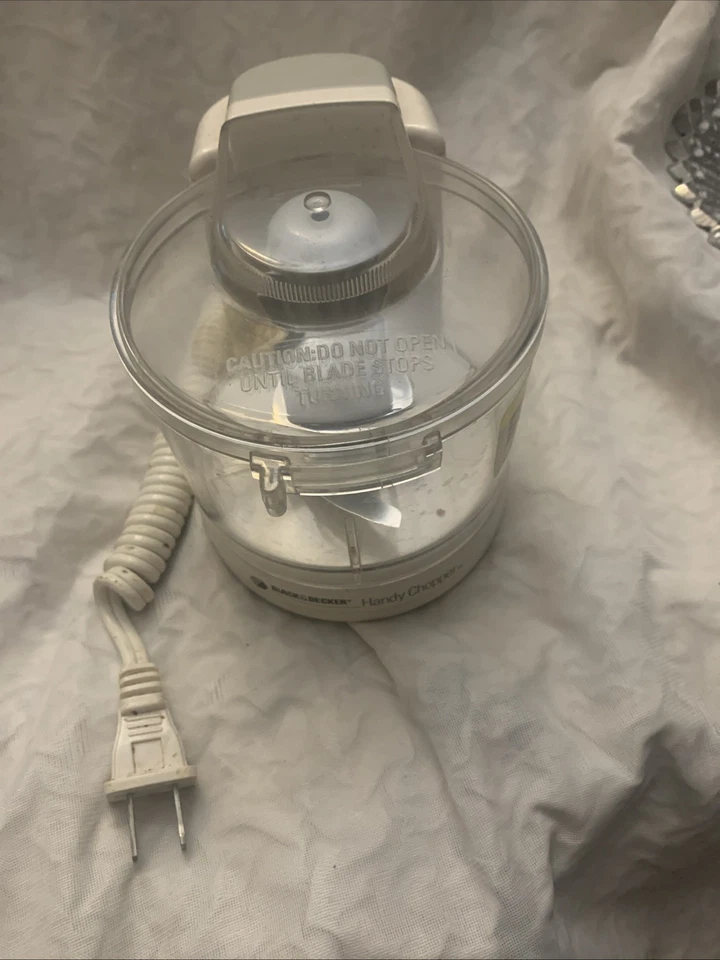 Black & Decker Handy Chopper Plus HC3000 1.5 Cup Electric Mincer Chopper - Image 2 of 4