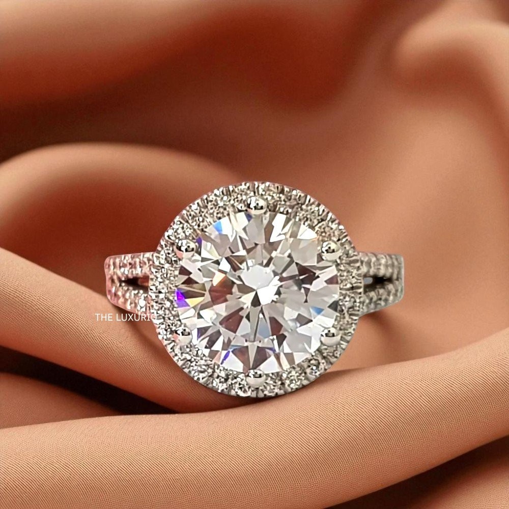 14k White Gold Lab Grown IGI Certified Diamond Round Ring...