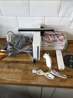 Wii Konsole Bundle - Remote & Nunchuck Komplett Setup Getestet Weiß & 7 Spiele