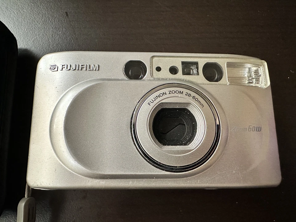 Fujifilm Zoom Date 60W 35mm Film Camera with Case Compact Silver - Image 3 of 4