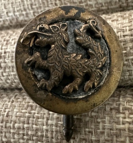 Antique Lion Crest Round Lapel Button Pin Gold Tone Button
