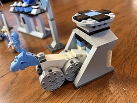 Lego 8779: Knights Kingdom The Grand Tournament w/ Manual, Missing x1 Minifigure