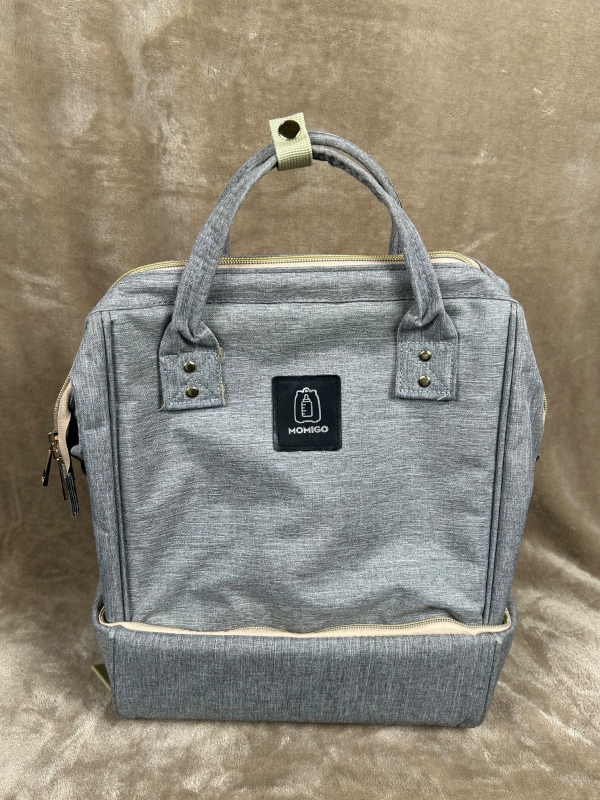 MOMIGO Large Grey Breast Pump Backpack with Cooler and Moistureproof Storage-image