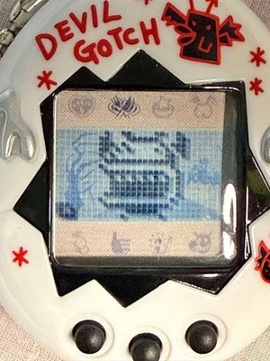 Tamagotchi Deviltchi Version White Color 1998 Bandai Limited
