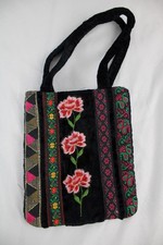 VINTAGE SMALL BLACK VELVET INDIA HAND BAG 7X6,EMBROIDERED FLOWER,CARNATION,LINED