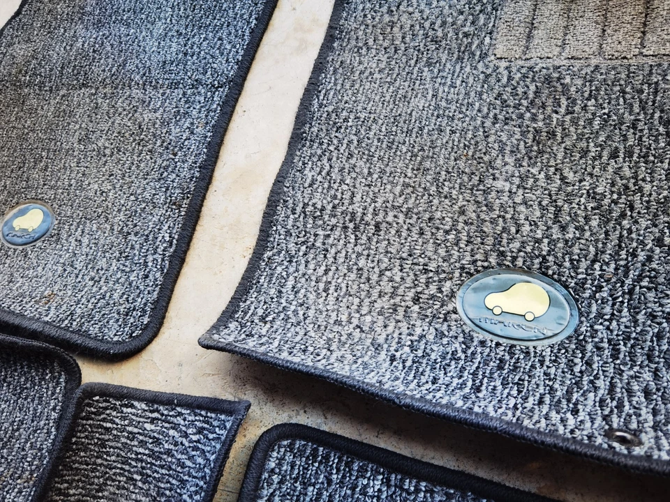 NISSAN MARCH K11 FLOOR MAT ORIGINAL - Image 3 of 3