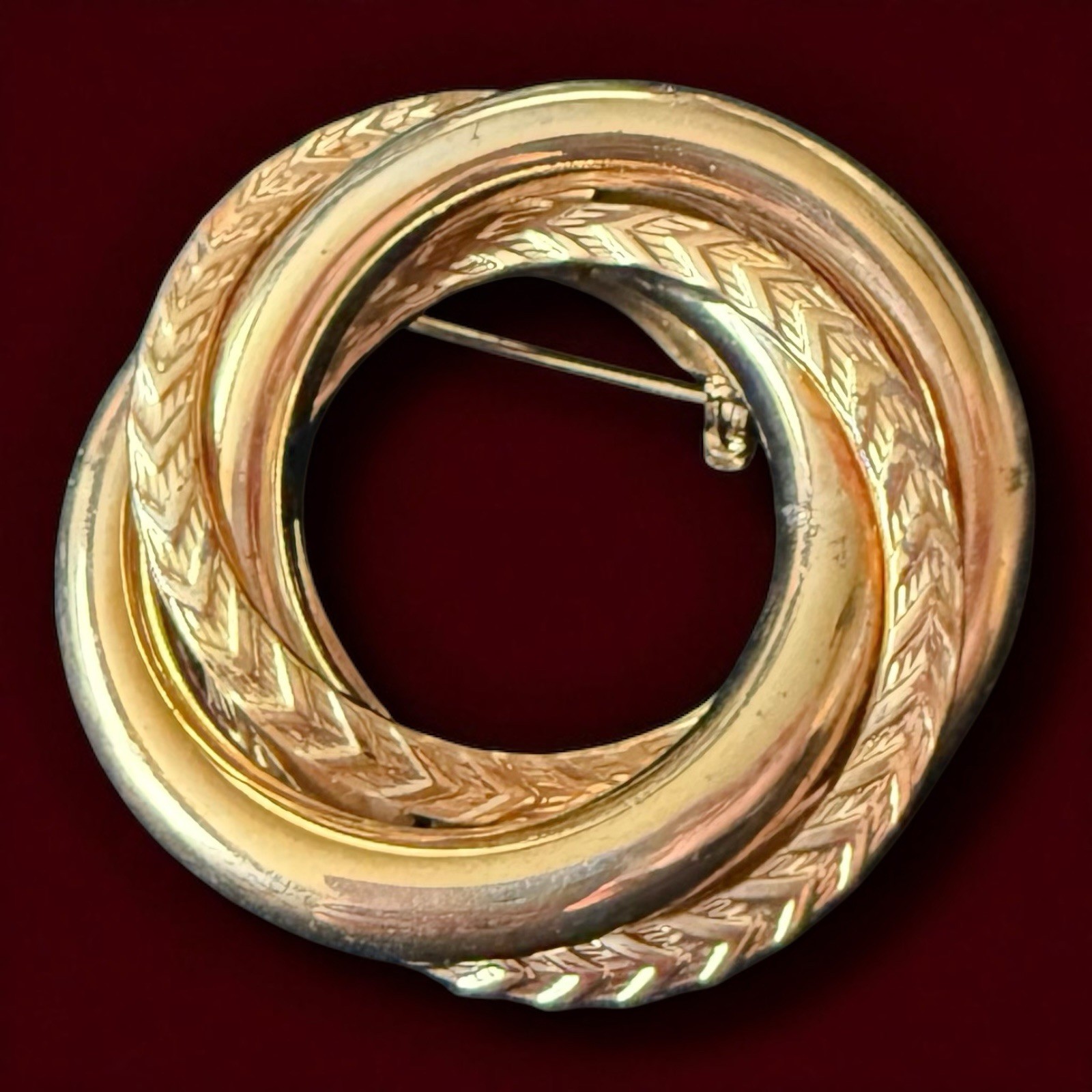 Atomic Interlocking Circle Brooch Gold Tone Chevr… - image 4