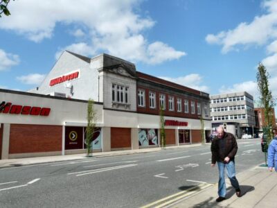 Foto 6x4 Greenfield Street Hyde\/SJ9494 The Wilkinson's Store auf Gr c2009