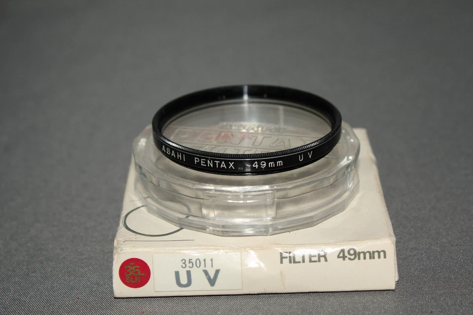VINTAGE ASAHI PENTAX 49mm GHOSTLESS SKYLIGHT FILTER IN ORIGINAL PLASTIC CASE - Image 2 of 2