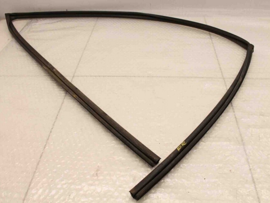 TOYOTA GENUINE Run, front door glass, rh 68141 - 42090 | eBay