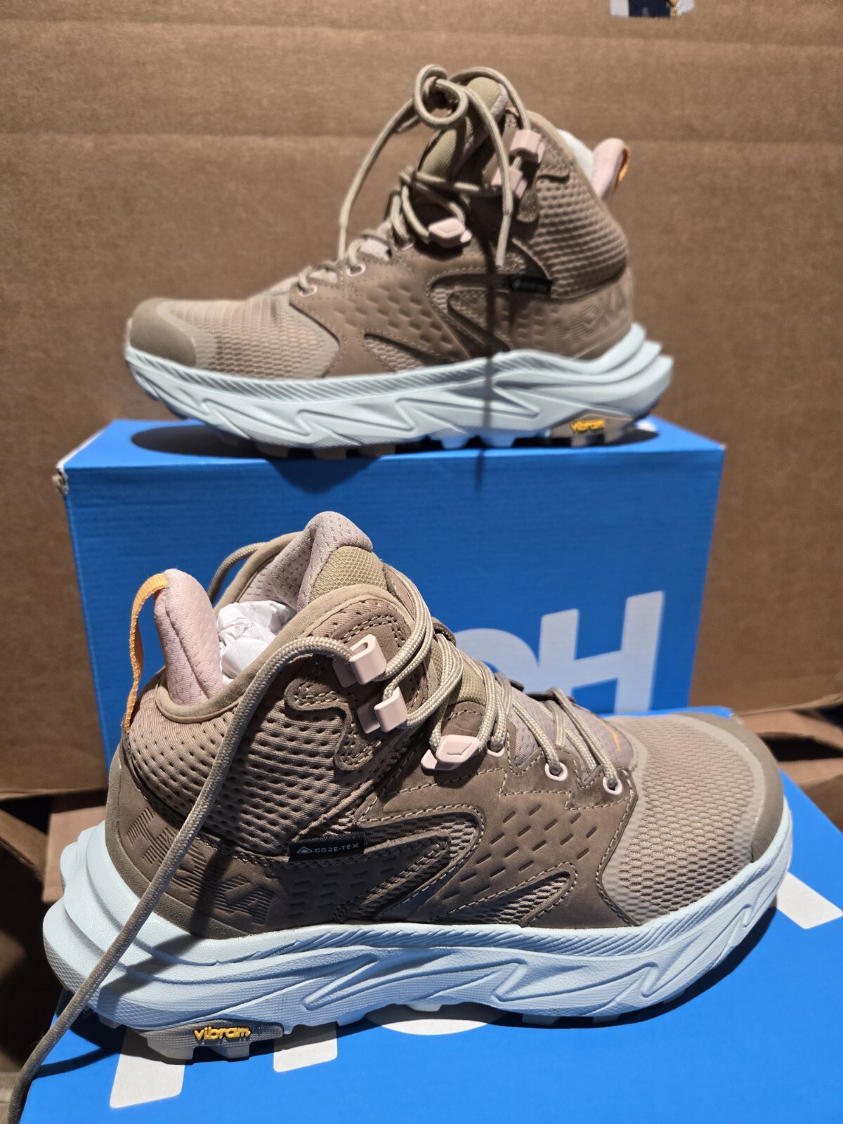 ZAPATILLAS MUJER 7.5B HOKA ANACAPA 2 MID GTX DUNE VIBRAM HIKE 1142831 DIFL