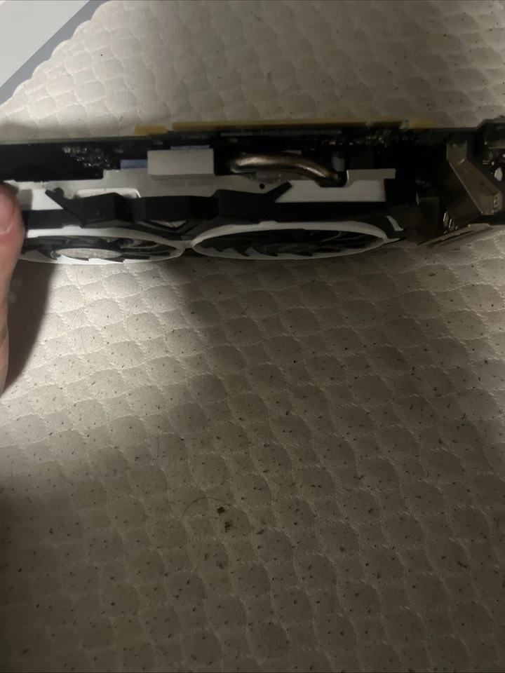 Radeon RX 570 ARMOR 8G OC - Изображение 4 из 4