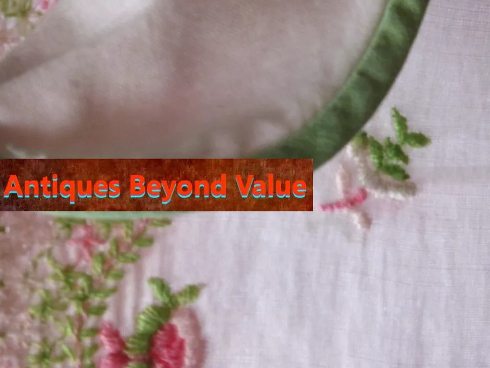 Vestido Vintage Rosa y Blanco Bordado Algodón Francés Años 30 Cinta Original Foto 2 de 4