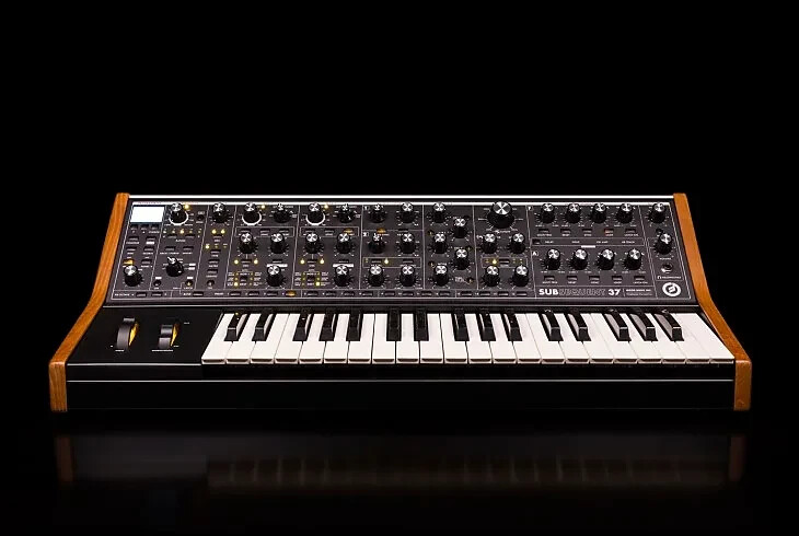 鍵盤楽器 SUBSEQUENT 37 moog synthesizer Moog Subsequent 37 Analog Synthesizer | Sweetwater