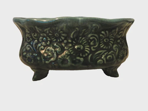 Vintage Planter Hull # B32 USA  Green Footed 7 Inches Long Floral Design