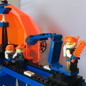 Space LEGO Ice Planet 2002 Ice Station Odyssey (6983)