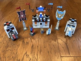 Lego 8779: Knights Kingdom The Grand Tournament w/ Manual, Missing x1 Minifigure