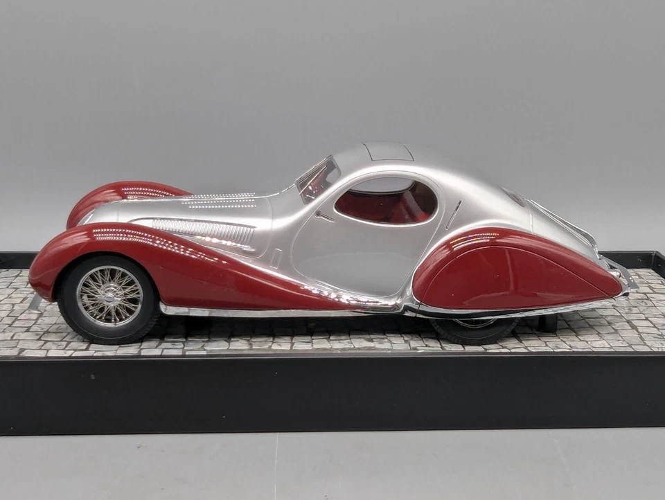 Modellautos 1:18 Minichamps Talbot Lago T 150 C SS Coupe Silver Red mit OVP - Bild 3 von 4