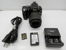 Nikon D40 DSLR w/ Nikkor AF-S DX 18-55mm f/3.5-5.6G ED II lens 10624 Shutter 
