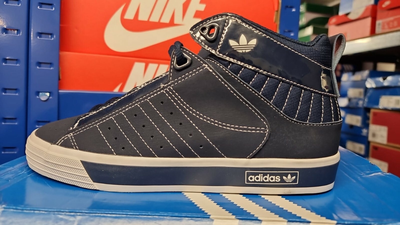 adidas freemont mid k
