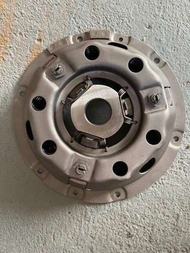 MG TD-TF Pressure Plate and Clutch Disc Assembly 7 1/4” - Picture 3 of 3