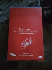 SIGNED! Stan Lee Das Toyz