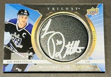 2023-24 NHL UD TRILOGY LUC ROBITAILLE SIGNATURE AUTO PUCKS CARD # SP-LR LA KINGS