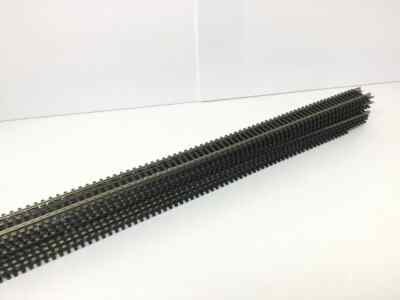 Hornby R603 - 24 Gleise H0 1:87 GERADE 670mm Code 100