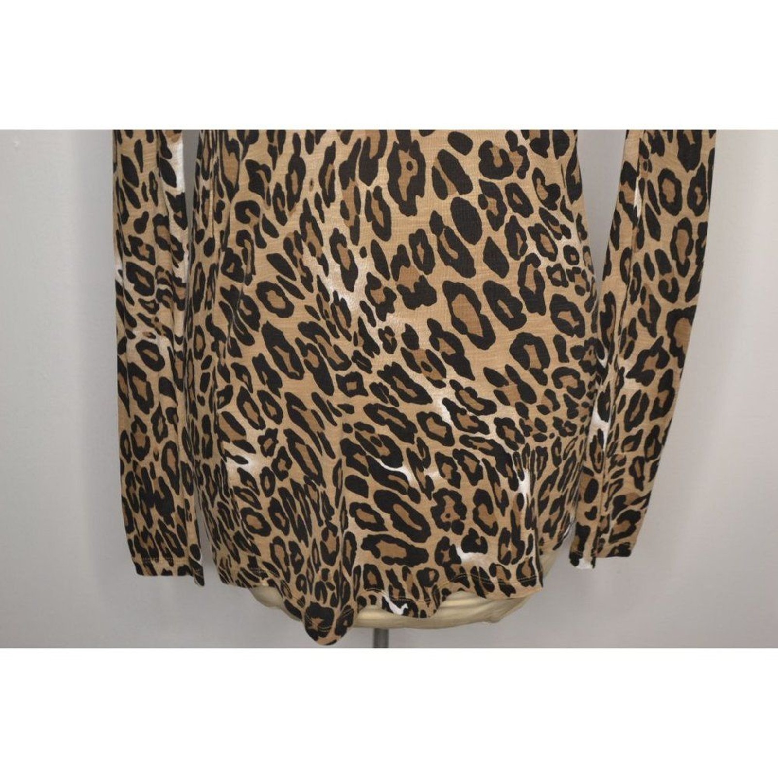 Zara Basic Women's Large Leopard Print Long Sleev… - image 3