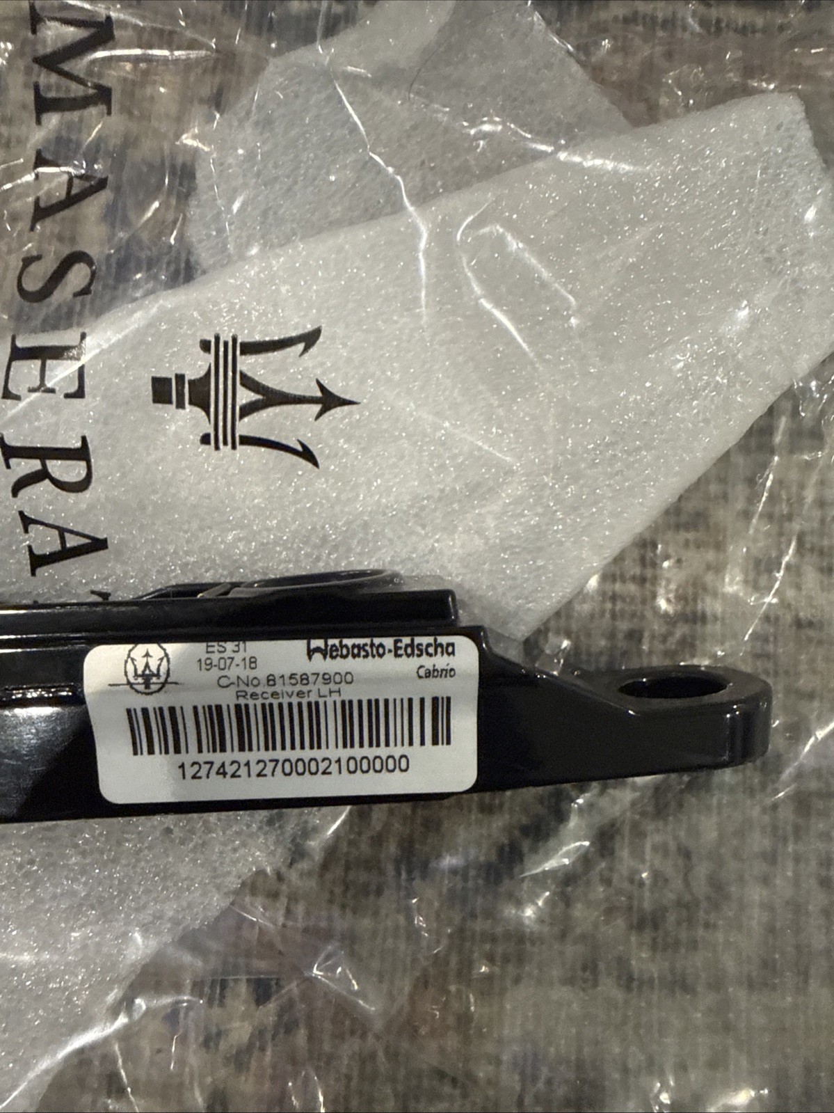 NEW OEM MASERATI GRANCabrio convertible top latch receiver webasto left 81587900