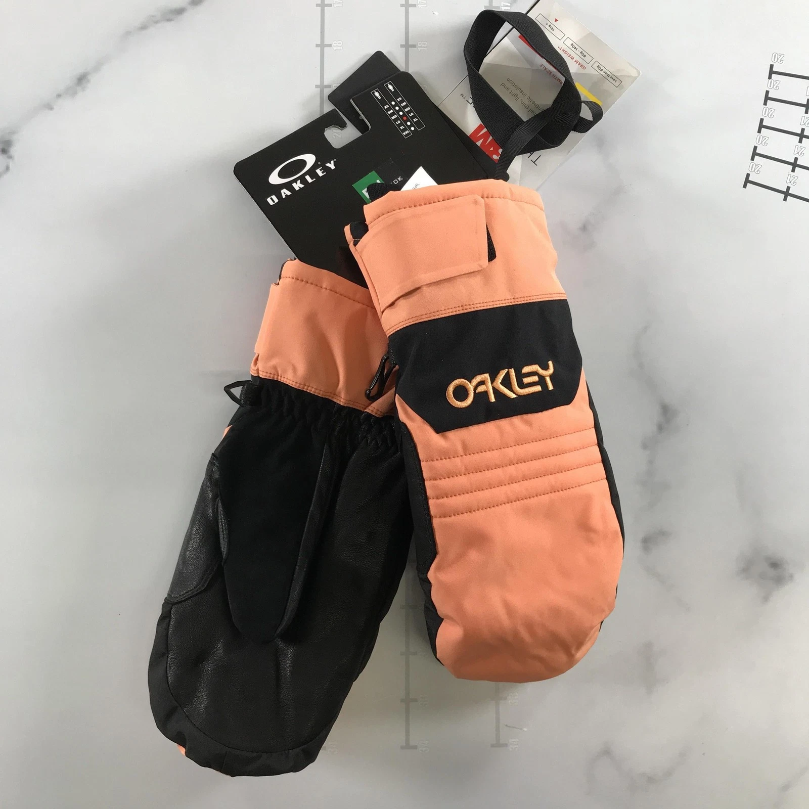 Oakley Thermonuclear Mitten Gloves Mens Large Soft Orange 3M Thinsulate Ski