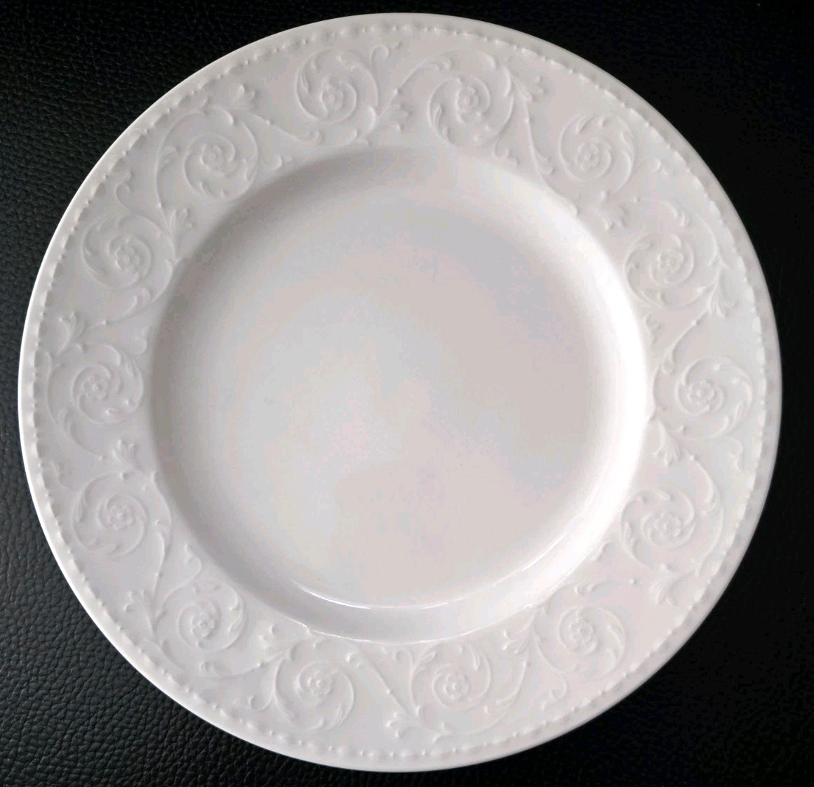 Set Of 3 Mikasa Maxima Fine China Riviera White Salad Plates 8 1/2