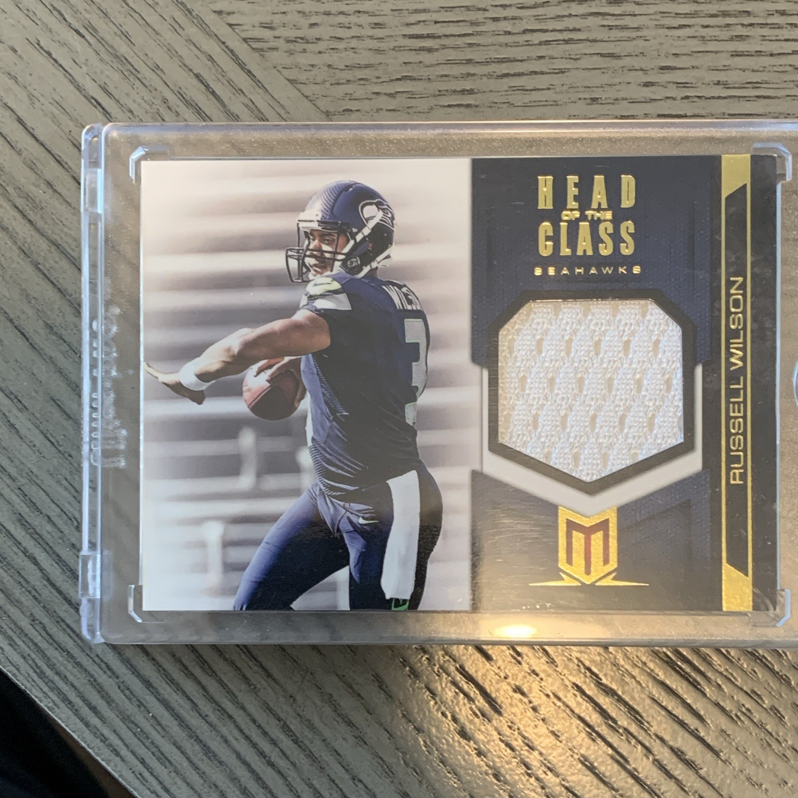 Russell Wilson Panini Momentum Head of the Class Material #15 Base