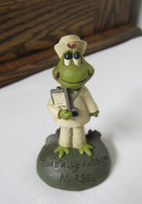 RESIN BLOSSOM BUCKET &ldquo;TOAD&rdquo;ALLY AWESOME NURSE FIGURINE BY SUZI SKOGLUND 3 &frac14;&rdquo;