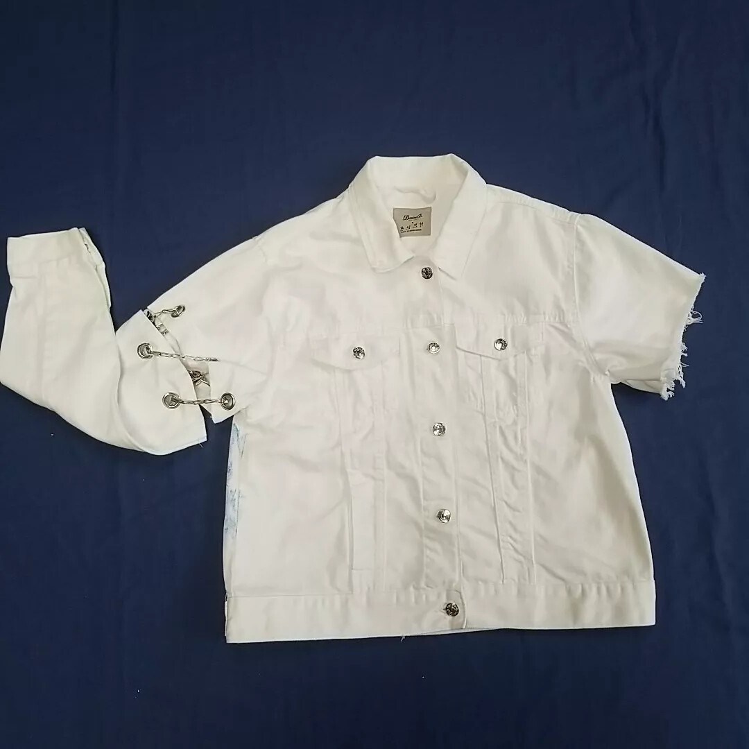 Picture 11 of 24