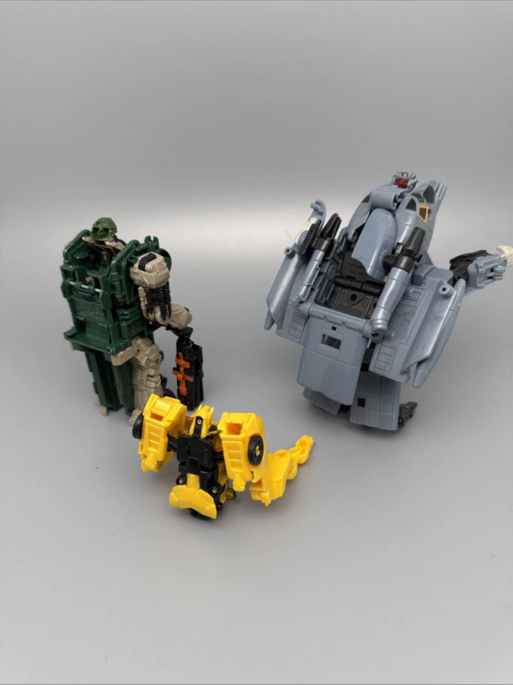 Лот товаров Трансформеры Автобот Гончая Power Battler Blackout Скорпонок (3) Неполный - Изображение 3 из 4