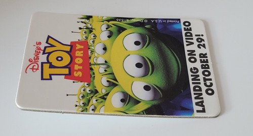 Toy Story Movie Release Promo Cardboard Pin Back Button Aliens Green Men Oct. 29 - Picture 4 of 5