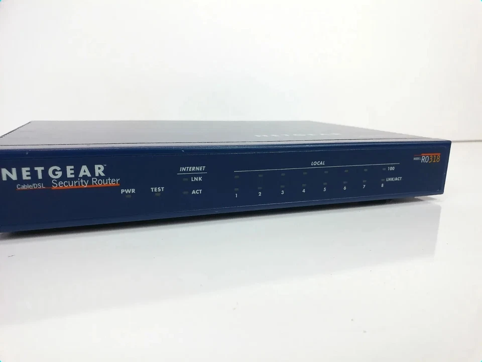 NETGEAR Cable or DSL Security Router with 8 Port Switch Model R0318 - Image 2 of 4