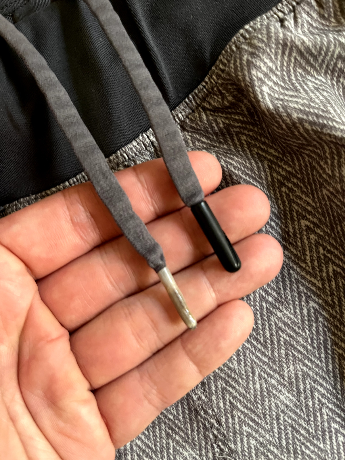 Lululemon Gray Herringbone Patterned Activewear S… - image 13