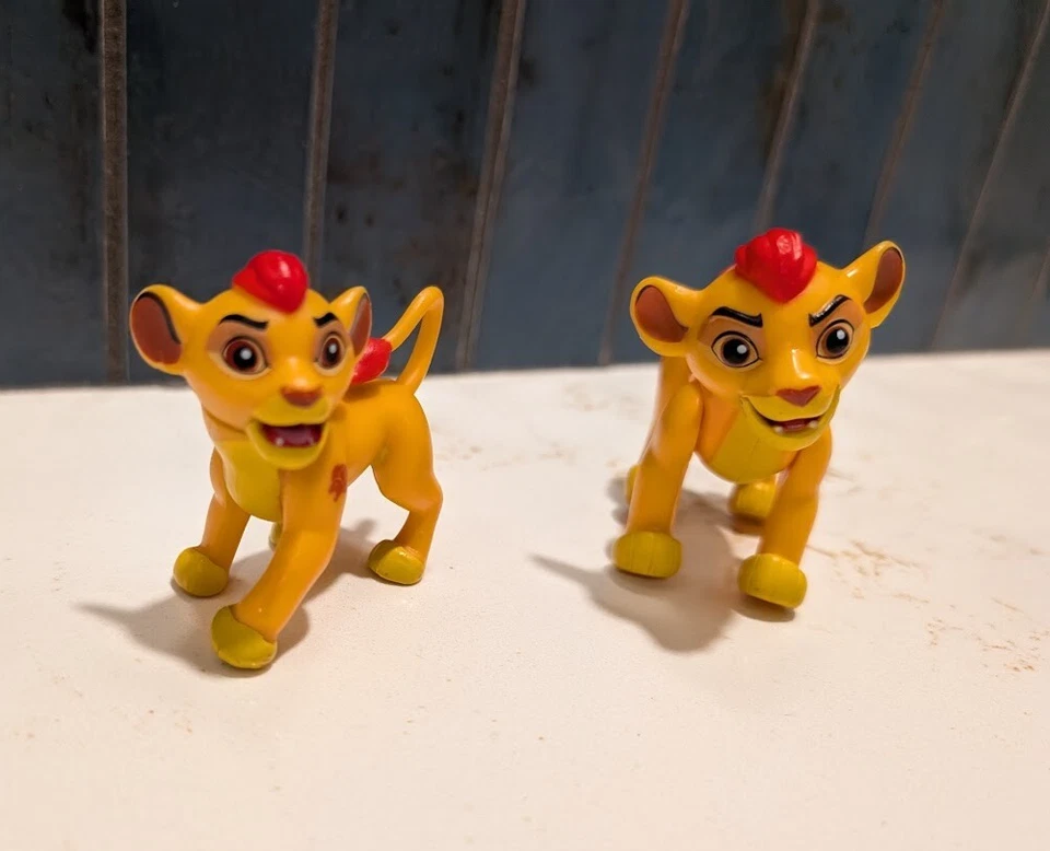 Juego de 2 figuras de acción Disney Junior The Lion Guard Kion 2,75" de alto Foto 2 de 4